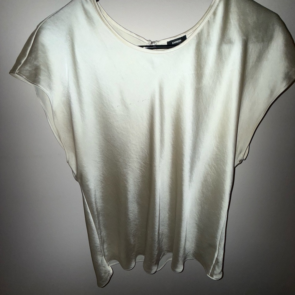 Express Cream Top Size Large